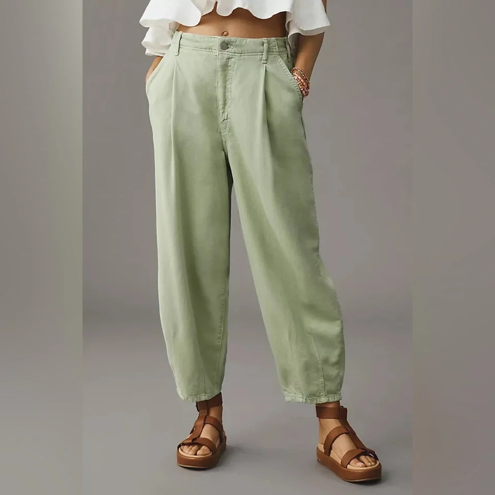 Pilcro The Breaker Mid-Rise Tapered Pull-On Jeans in Moss - 28 - Picture 2 of 6